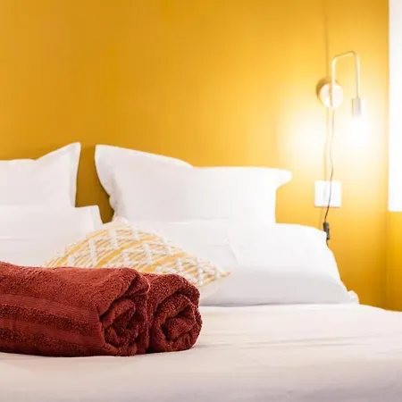 *nouveau* Apt T2 Climatise, Wifi Centre *